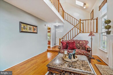 3416 Doe Run Ct, Herndon, VA 20171 - photo 7