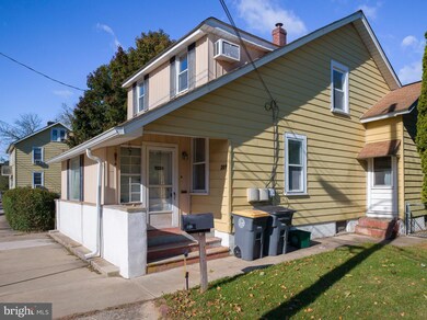 201 Mary St, Downingtown, PA 19335 - photo 2