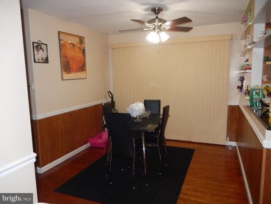 9328 Lynmont Dr, Adelphi, MD 20783 - photo 3