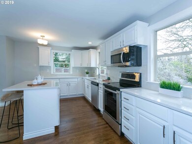 1038 Oak St, Lake Oswego, OR 97034 - photo 3