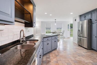 7 Williamine Dr, Newton, NH 03858 - photo 6