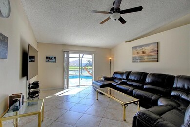 IMG_6434_5_6_Interior 2