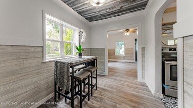 211 W Berry Ave, Lansing, MI 48910 - photo 7