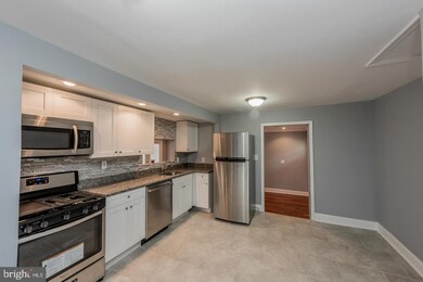 3301 Rosalie Ave, Parkville, MD 21234 - photo 6