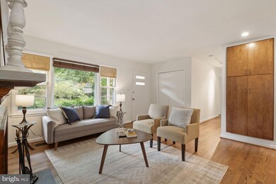 10 Center St, Washington Grove, MD 20880 - photo 7