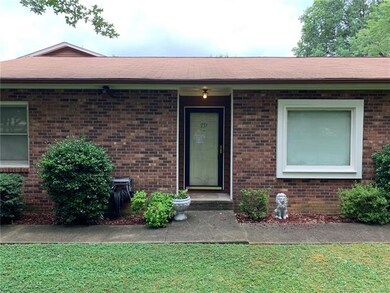 731 10th Ave NE unit 6, Hickory, NC 28601 - photo 2