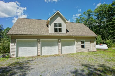 600 Henrys Crossing Rd, Cresco, PA 18326 - photo 3