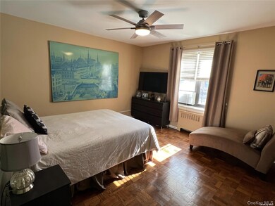 Northridge Section III unit 106, East Elmhurst, NY 11369 - photo 7
