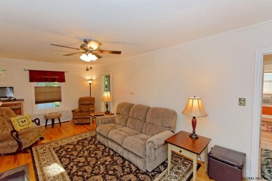 1521 Valencia Rd, Schenectady, NY 12309 - photo 6