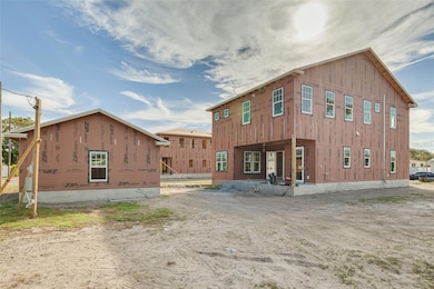 465 47th Ave N, St. Petersburg, FL 33703 - photo 5