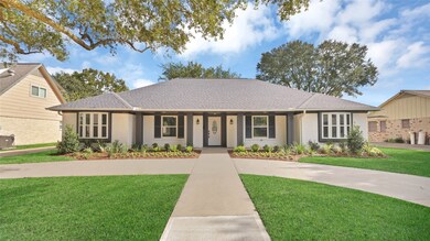 2009 Meadow Ln, Richmond, TX 77469 - photo 2