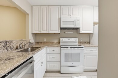 96 Mathews Dr unit 213, Hilton Head Island, SC 29926 - photo 7