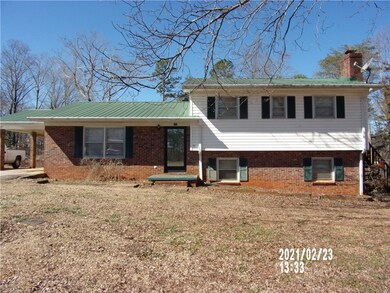 308 Forest Acres Cir, Walhalla, SC 29691 - photo 3