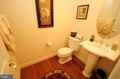 35357 Greyfriar Dr, Round Hill, VA 20141 - photo 6