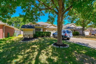 8555 Sparkling Springs Dr, Houston, TX 77095 - photo 2