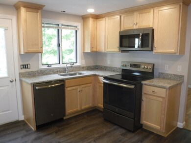 305 Grove St unit 307, Waltham, MA 02453 - photo 4