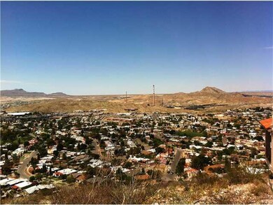 View. Panoramic Mountain and City View f