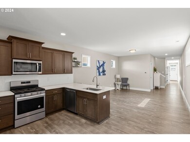 303 S Edwards St, Newberg, OR 97132 - photo 7