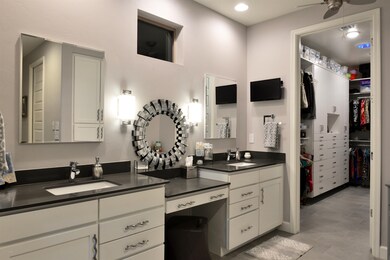 Master Bath/Walk-in Closet