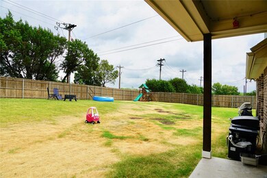 203 Meandering Ct, Granbury, TX 76049 - photo 4