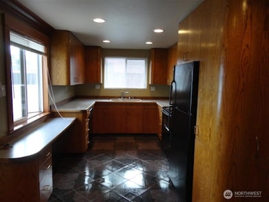 6605 Beverly Blvd, Everett, WA 98203 - photo 5