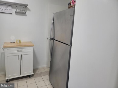 410 Main St unit 7, Laurel, MD 20707 - photo 2