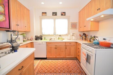 204 Lakeview Ave unit 204, Cambridge, MA 02138 - photo 7