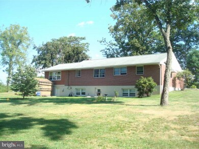 1348 W Campbell Rd, Green Lane, PA 18054 - photo 3