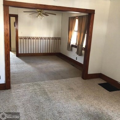 318 E Cass St, Osceola, IA 50213 - photo 3