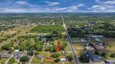 6029 Lynn Ln, Pearland, TX 77584 - photo 3