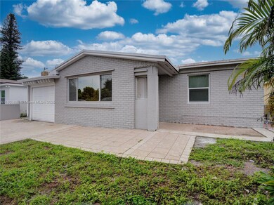 2703 Adams St, Hollywood, FL 33020 - photo 4