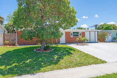 3852 Catalina Rd, West Palm Beach, FL 33410 - photo 7