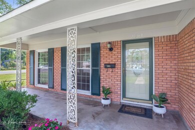 Entrance to property with a front porch