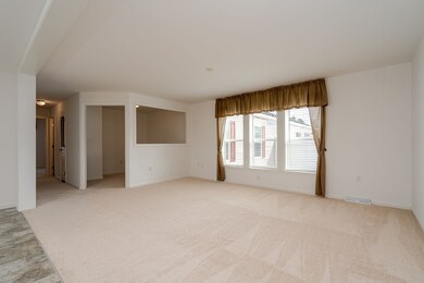 59A Crescent St unit 208-97-21-1, Plymouth, NH 03264 - photo 2