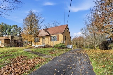 4343 Overton Ln, Cincinnati, OH 45248 - photo 2