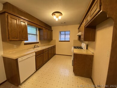 2001 W Honolulu St, Broken Arrow, OK 74012 - photo 7