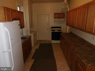 1246 Walnut St, Harrisburg, PA 17103 - photo 3