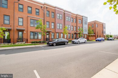 9227 Central Green St, Lorton, VA 22079 - photo 3