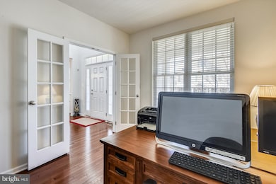 25252 Edenfield Ln, Chantilly, VA 20152 - photo 6