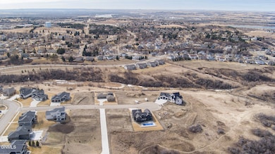 1521 High Creek Place, Bismarck, ND 58503 - photo 2