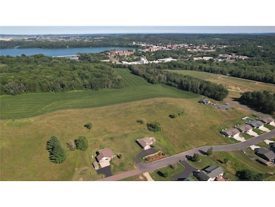 210 Amber View St, Menomonie, WI 54751 - photo 2