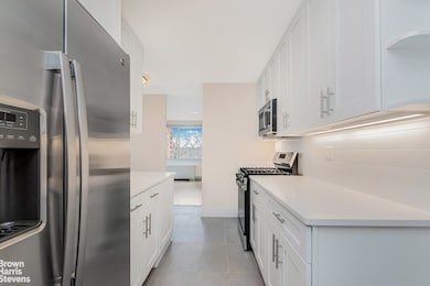 Whitehall unit 5S, Bronx, NY 10463 - photo 6