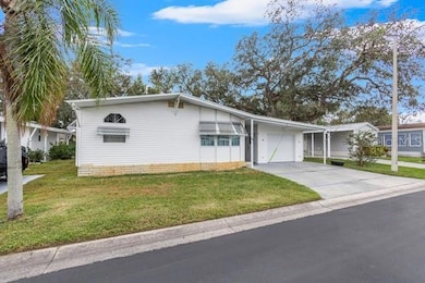 34124 Estates Ln, Zephyrhills, FL 33543 - photo 4