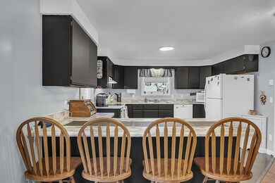 350 W River St, Orange, MA 01364 - photo 5