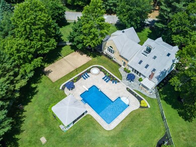 262 Edgewater Dr, Pembroke, MA 02359 - photo 3