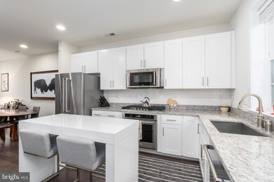 916 Slaters Ln, Alexandria, VA 22314 - photo 6