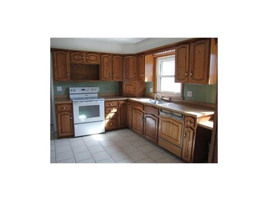 So much space in this bright & sunny Kitchen!
