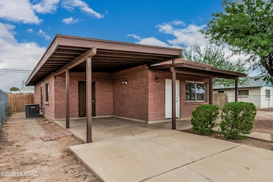 2037 E 18th St, Tucson, AZ 85719 - photo 6