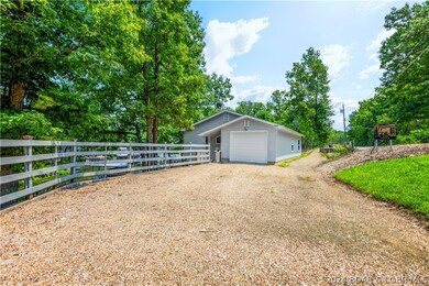 1547 Robin Hood Ln, Roach, MO 65787 - photo 4