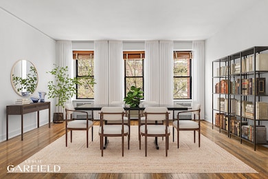 121 E 61st St unit UPPR TRPLX, New York, NY 10065 - photo 5